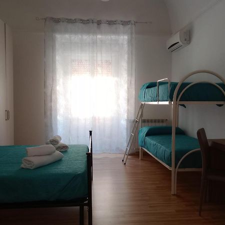 Sweet Home Tra I Due Mari Taranto Exterior photo